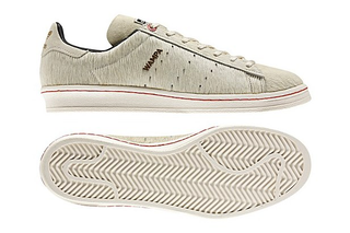Illustration for article titled Star Wars Wampa sneaks are covered in fine white hair